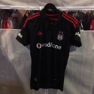 Atiba Hutchinson Besiktas jersey
